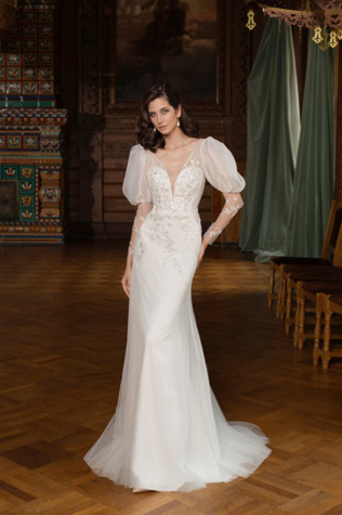 Главный тренд сезона 2023: свадебные платья с объемным верхом 