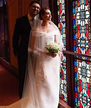 Мэнди Мур в Rodarte 