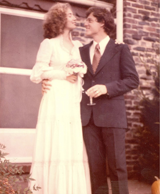 Хиллари Родэм Клинтон в Jessica McClintock