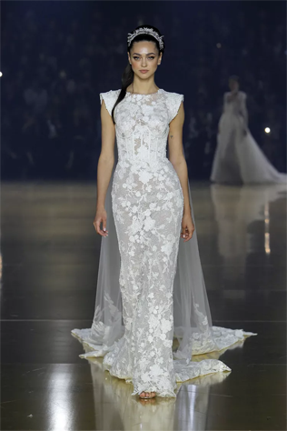 Дань высокой моде: новая коллекция свадебных платьев Pronovias - Versailles Fall 2023