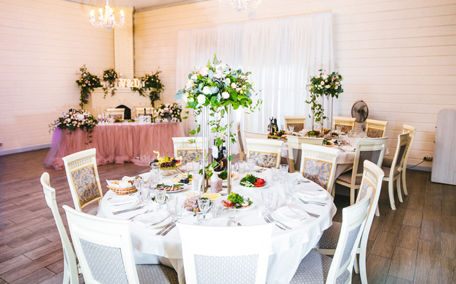 Банкетный зал «Веранда с камином» на 100 персон