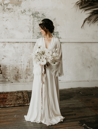 Свадебные прически на длинные волосы: тренды 2023 