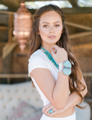 Свадебные прически на длинные волосы: тренды 2023 