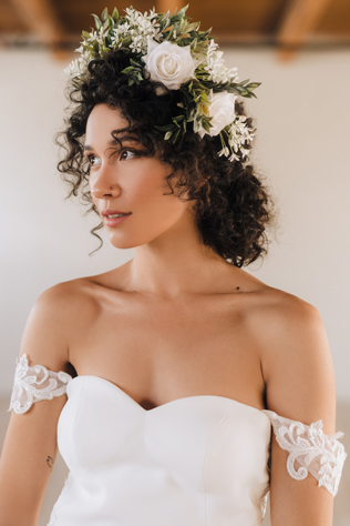 Свадебные прически на длинные волосы: тренды 2023 