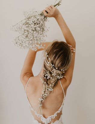 Свадебные прически на длинные волосы: тренды 2023 