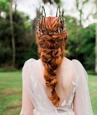 Свадебные прически на длинные волосы: тренды 2023 