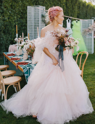 Свадебные прически на длинные волосы: тренды 2023 