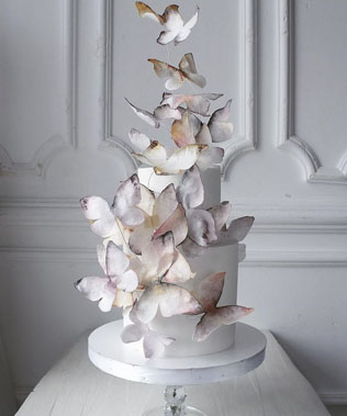 Торты с бабочками: новый свадебный тренд 