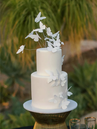 Торты с бабочками: новый свадебный тренд 