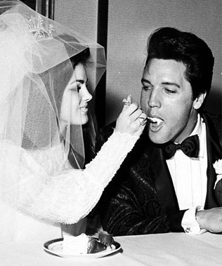 Свадьба Элвиса и Присциллы Пресли в Лас-Вегасе: какой она была? 