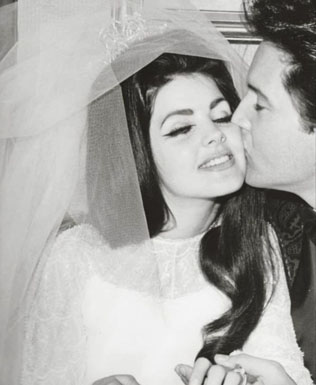 Свадьба Элвиса и Присциллы Пресли в Лас-Вегасе: какой она была? 