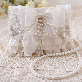 Как выбрать идеальную сумку на свадьбу 