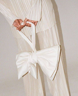 Как выбрать идеальную сумку на свадьбу 