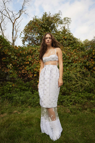 Свадебные платья похожие на ночнушки: коллекция 2024 