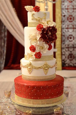 Красный свадебный торт для осенней свадьбы 