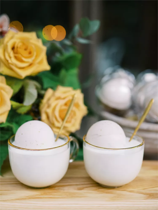 Чем заменить башню с шампанским: модные напитки для свадьбы