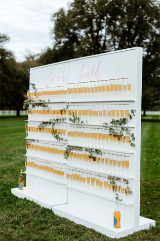 Чем заменить башню с шампанским: модные напитки для свадьбы