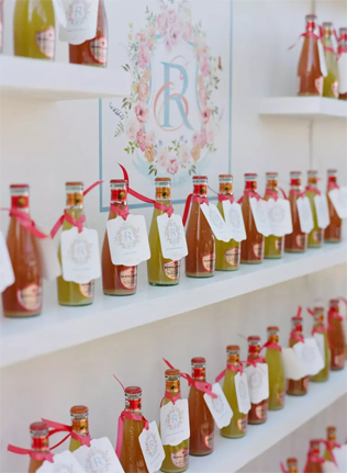 Чем заменить башню с шампанским: модные напитки для свадьбы