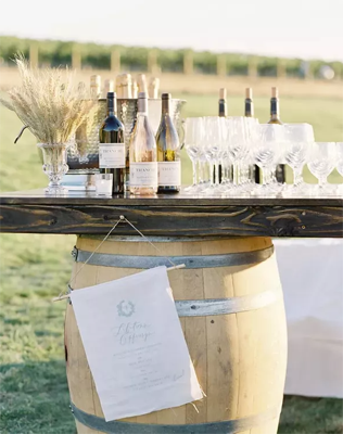 Чем заменить башню с шампанским: модные напитки для свадьбы