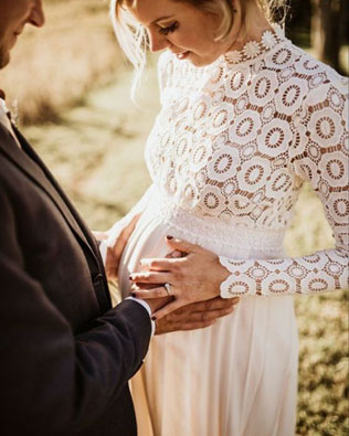 Как выбрать свадебное платье для беременной: основные советы 