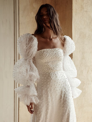 Самые стильные свадебные платья 2024 года