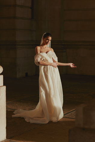 Самые стильные свадебные платья 2024 года