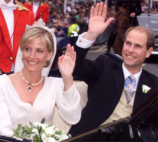 Тиары королевских особ