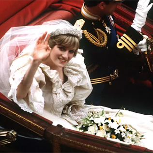 Тиары королевских особ