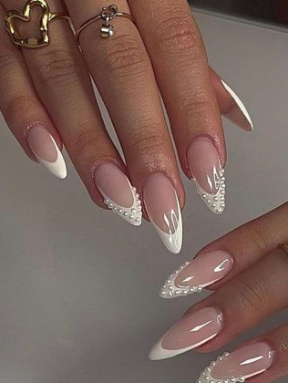 Топ-5 трендов свадебного маникюра 2024 года 
