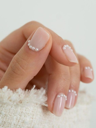 Топ-5 трендов свадебного маникюра 2024 года 