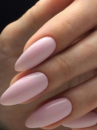 Топ-5 трендов свадебного маникюра 2024 года 