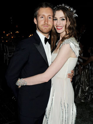 12 самых легендарных платьев от Valentino, которые носили знаменитости