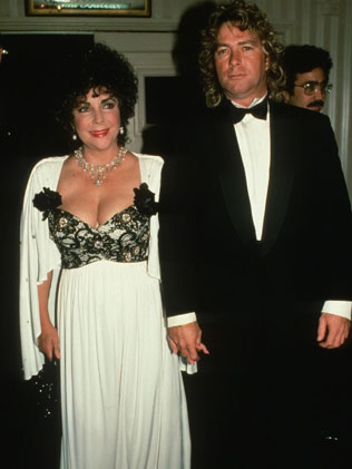 12 самых легендарных платьев от Valentino, которые носили знаменитости