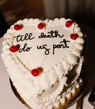 Что значит фраза «Пока смерть не разлучит нас» и откуда она пошла 