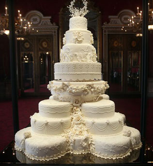 10 самых легендарных свадебных тортов знаменитостей