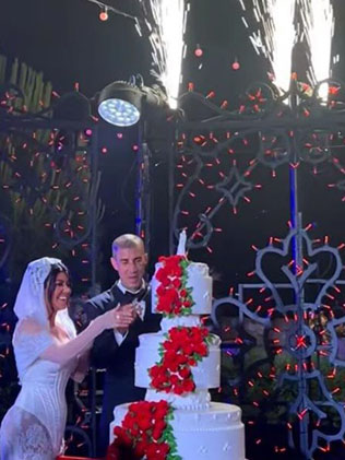 10 самых легендарных свадебных тортов знаменитостей