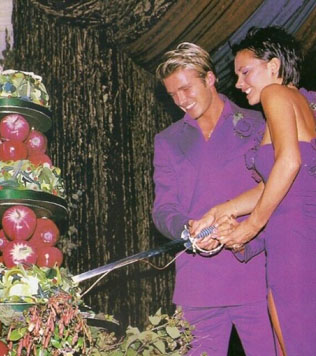 10 самых легендарных свадебных тортов знаменитостей