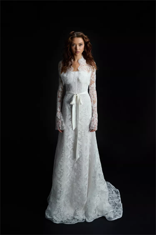 Кружево в тренде: платья для смелых невест 