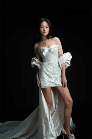 Кружево в тренде: платья для смелых невест 