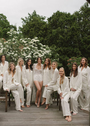 Подборка пижам и халатов для утра невесты с подружками 