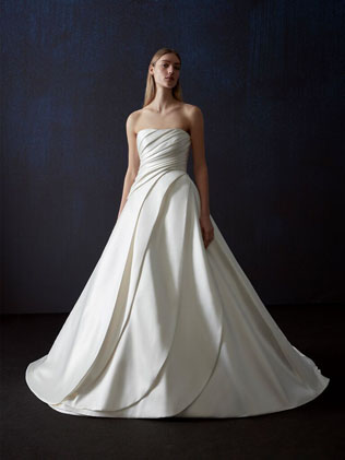 Тренды свадебных платьев 2025 года 