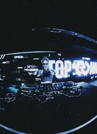 TOP100AWARDS'25: в Москве объявлены лучшие свадебные профессионалы и площадки 