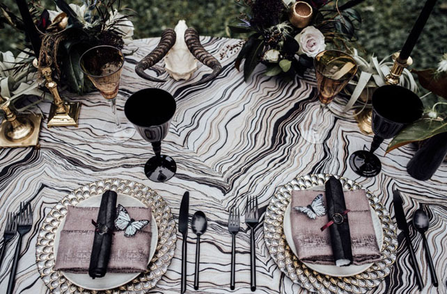 Свадьба в стиле Хэллоуин: когда любовь встречается с мистикой 