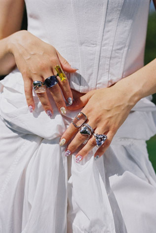 Уникальная свадебная церемония в стиле «кибер-сюрреализм» 