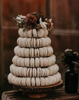 Башня из макарунов