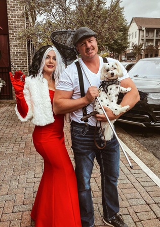 Страшно красиво: 25 идей костюмов на Хеллоуин для пар в 2022 году 