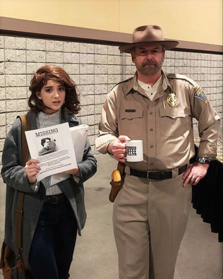 Страшно красиво: 25 идей костюмов на Хеллоуин для пар в 2022 году 