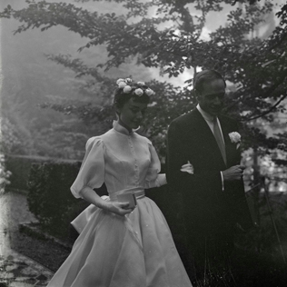 Классика на века: три свадебных платья Одри Хепберн 