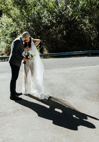 Свадебный стиль: 30 комбинезонов для невест 