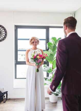 Свадебный стиль: 30 комбинезонов для невест 